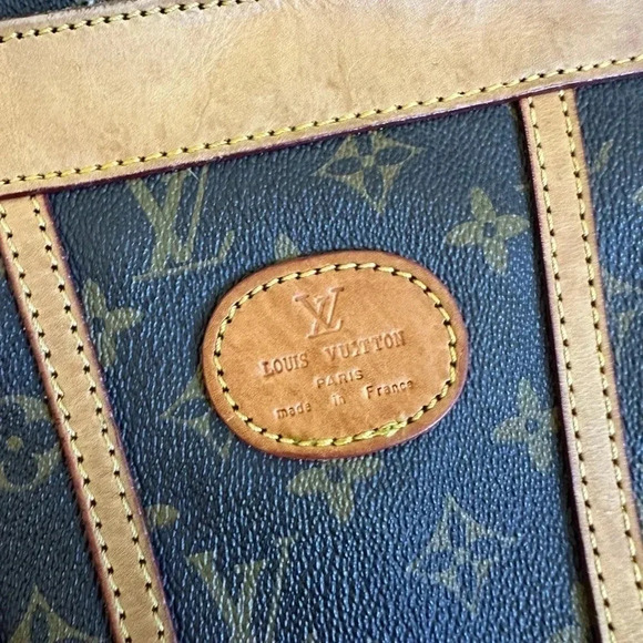 Louis Vuitton large should tote bag - Picture 15 of 16